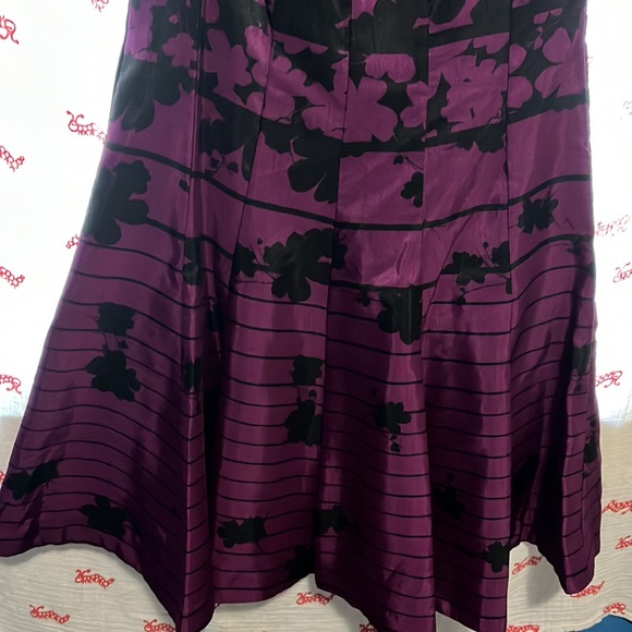 Purple and black gabby style dress - Picture 3 of 6